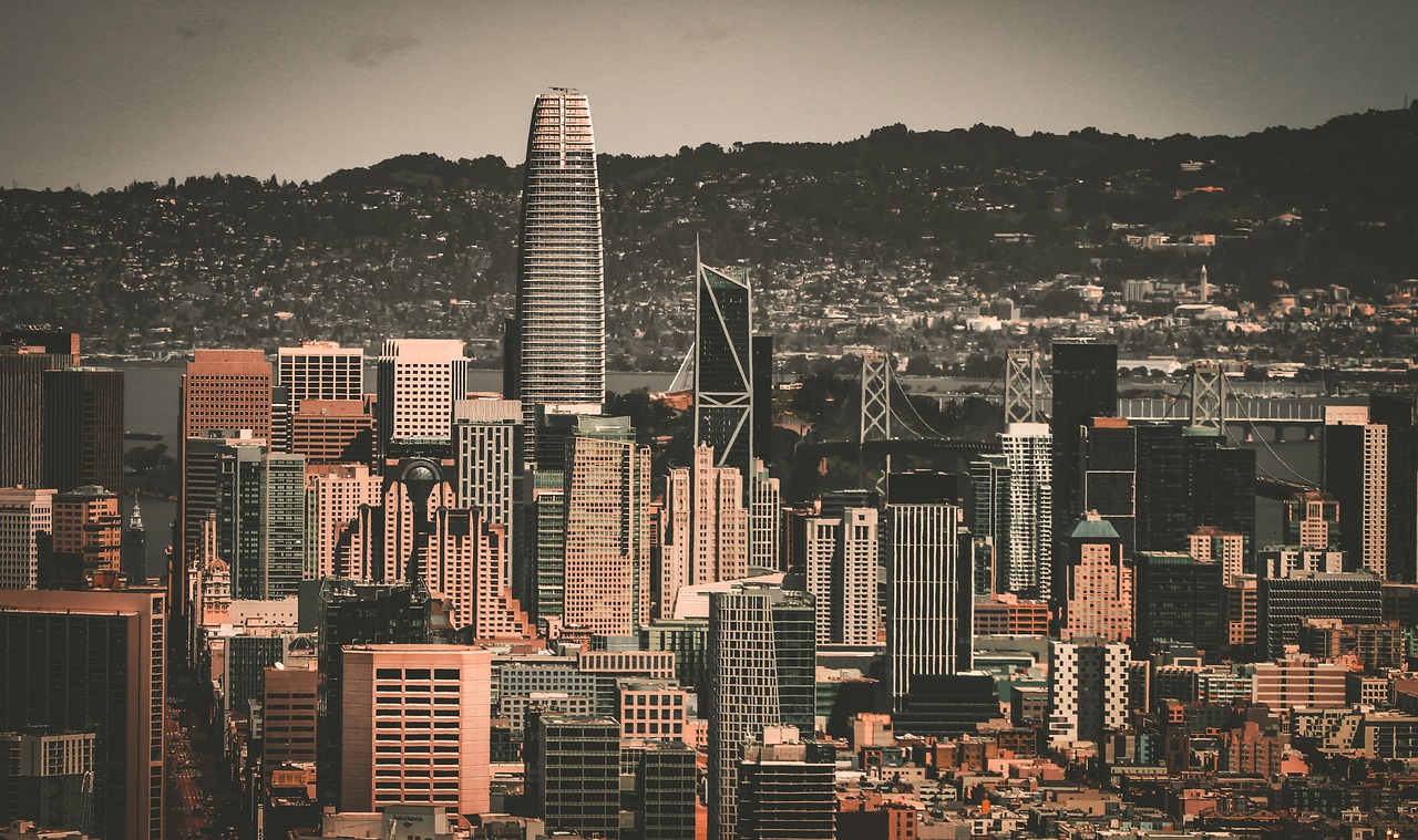 普尔正式申请加盟湖人！喊话东契奇一起冲冠，雷迪克打造新版五小.